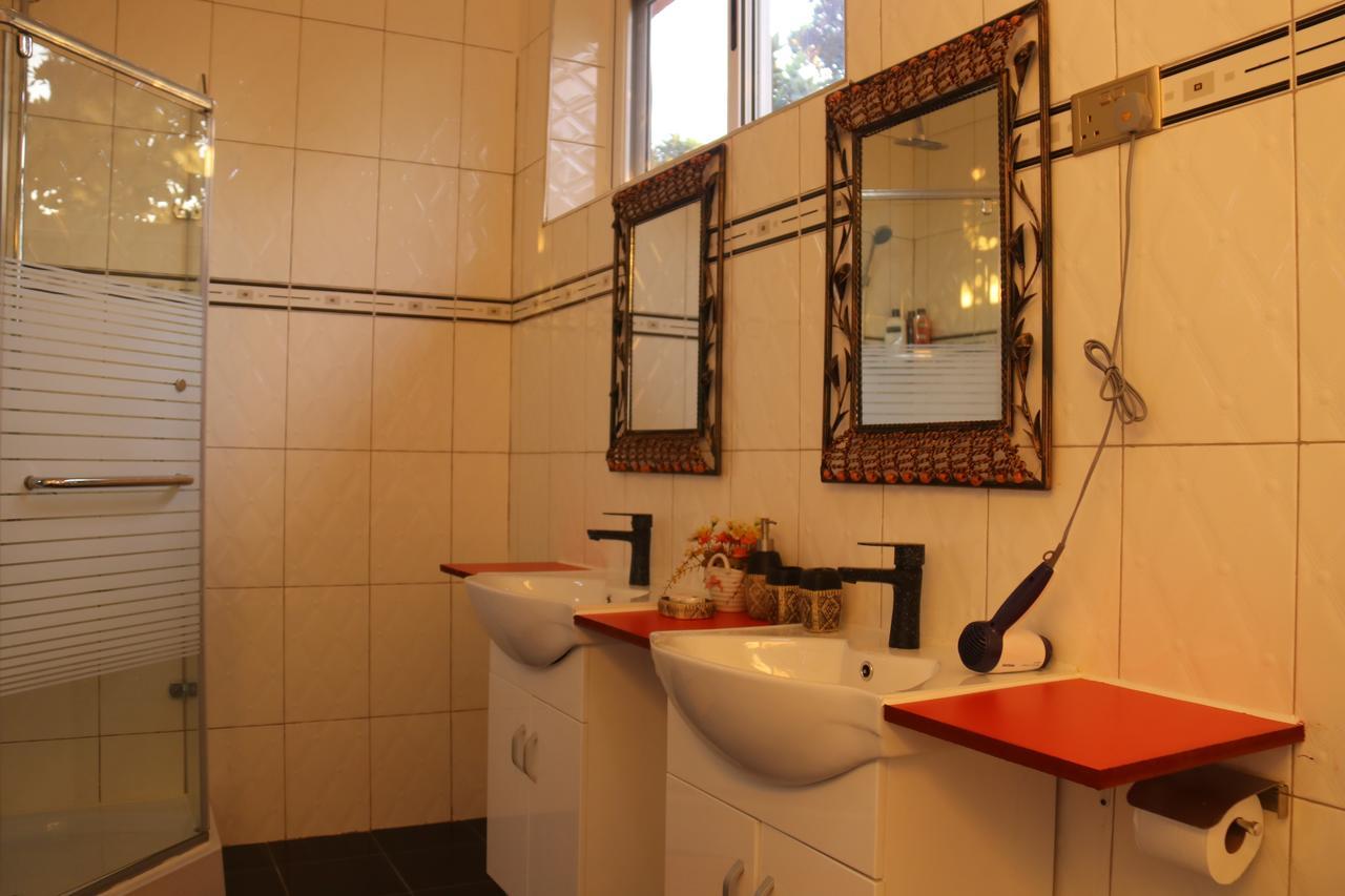 Bed and Breakfast The Shoebill Nest Kampala Exterior foto